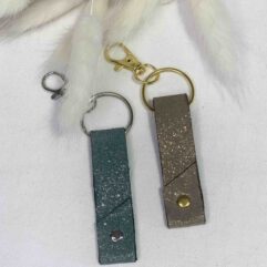 Porte-clés en cuir pailleté