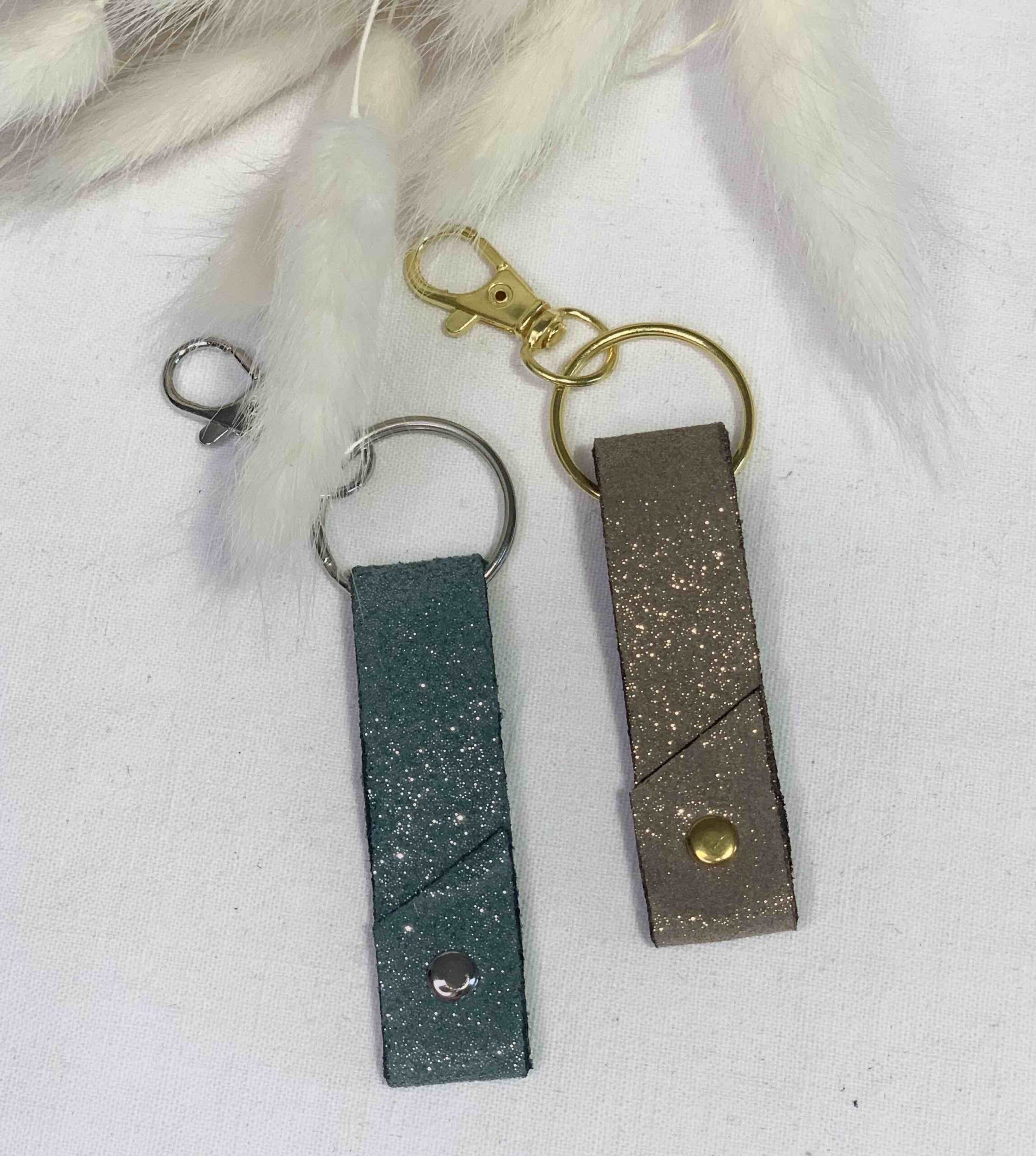 Porte-clés en cuir pailleté